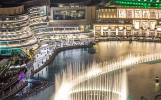 Dubai Fountain show at night