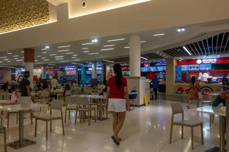 Food court at BurJuman Centre, Dubai